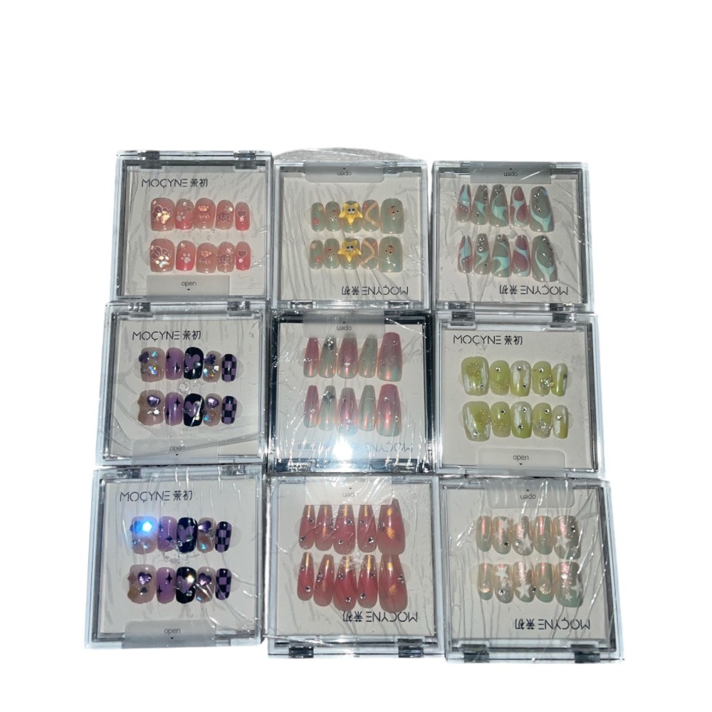 Handmade High Quality Press-on Nails set of 9